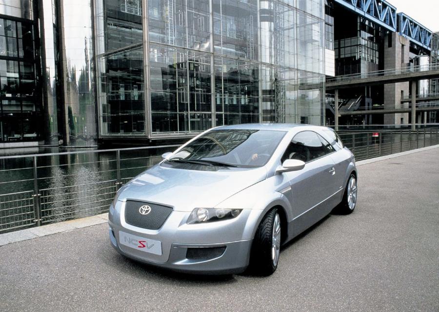  Toyota NCSV Concept 2000 года  (фото 5 из 6)